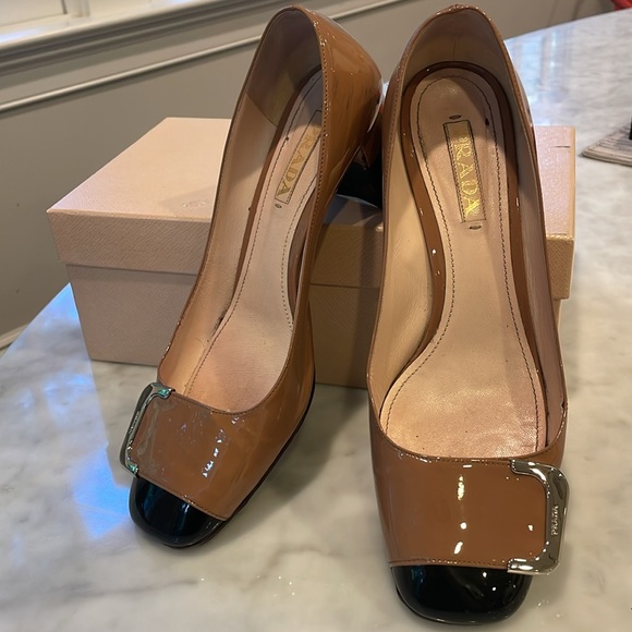 Prada sz EU 41 bicolor patent leather silver buckle block heel shoe - Picture 7 of 11